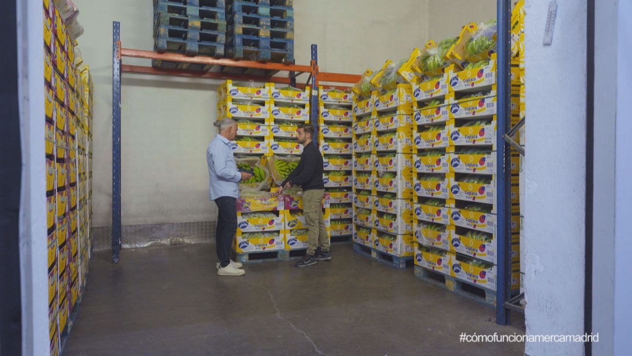 ¿Cómo es la tarea que elaboran los maduradores de plátanos en Mercamadrid?