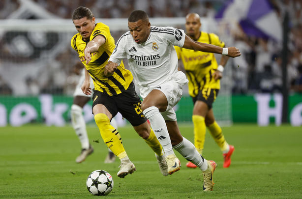 Mbappé ante el Borussia Dortmund / EFE