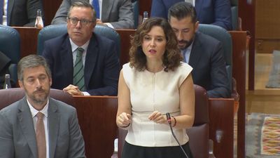 Ayuso asegura estar "tranquila" porque un "hilo dental" no tapa la corrupción del PSOE