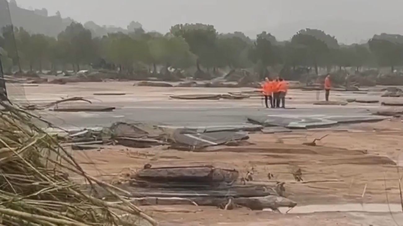 Así está el Circuito de Cheste, destrozado por la DANA