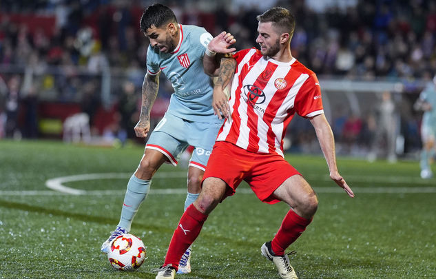 Ángel Correa ante el Vic / EFE