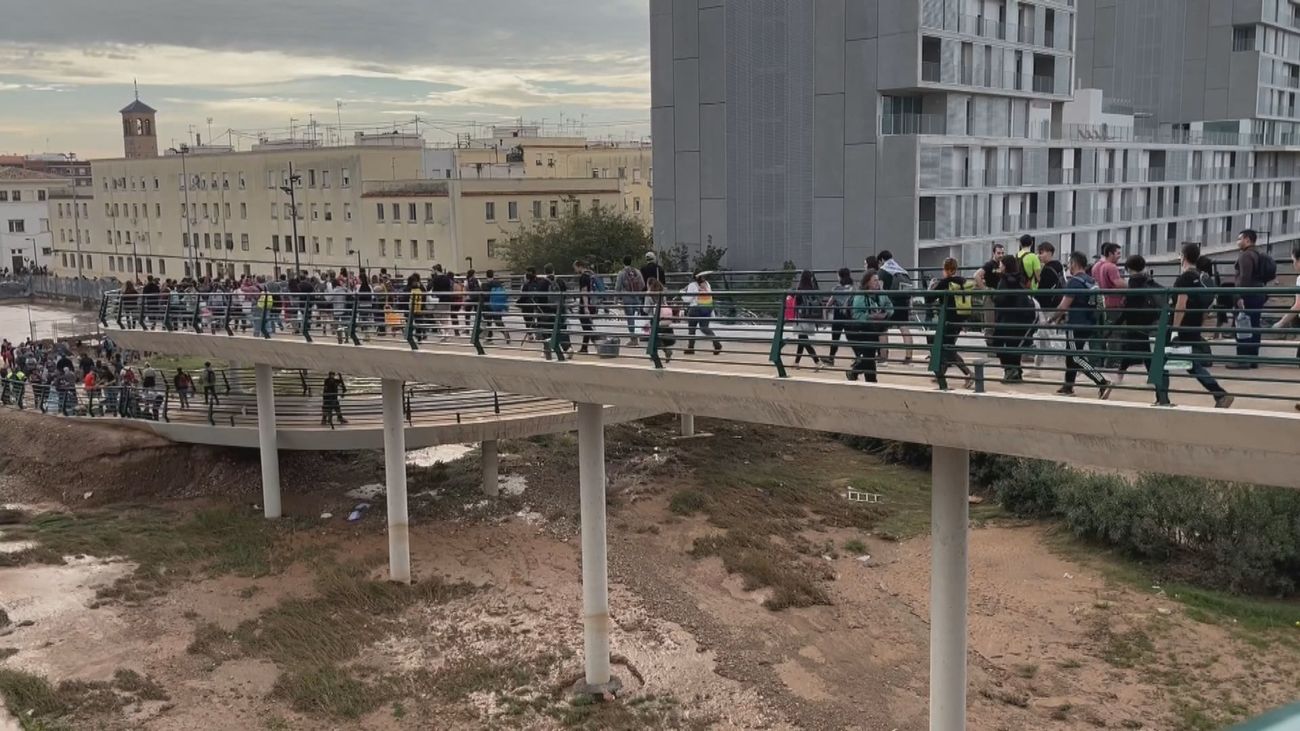 Marea de solidaridad en Valencia para ayudar desde la capital a las poblaciones afectadas
