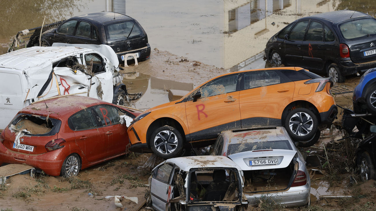 Sedaví sigue buscando víctimas en medio de la desolación más absoluta
