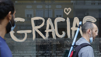 Valencia inicia la semana sin clases, con limitaciones al tráfico y menos voluntarios  en la zona de la DANA