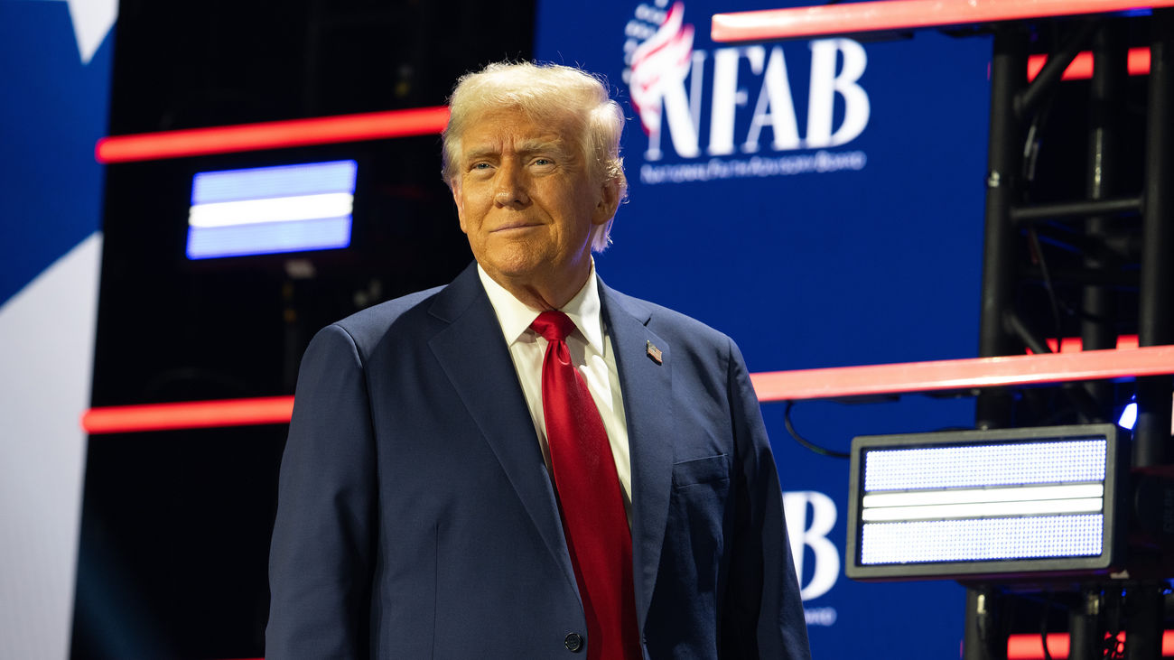 Trump cede y permitirá al FBI verificar los antecedentes de los miembros de su nuevo Gobierno