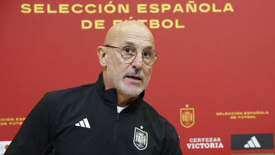 Casadó, Samu y Paredes, novedades en la Selección española