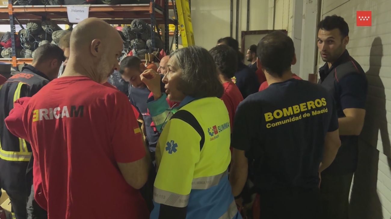 La Comunidad de Madrid moviliza a 292 profesionales para ayudar en la zonas afectadas por la DANA