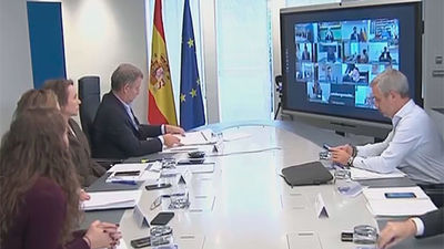 Feijóo reivindica la ayuda de presidentes del PP a Mazón mientras acusa al Gobierno de "dimitir de sus responsabilidades"