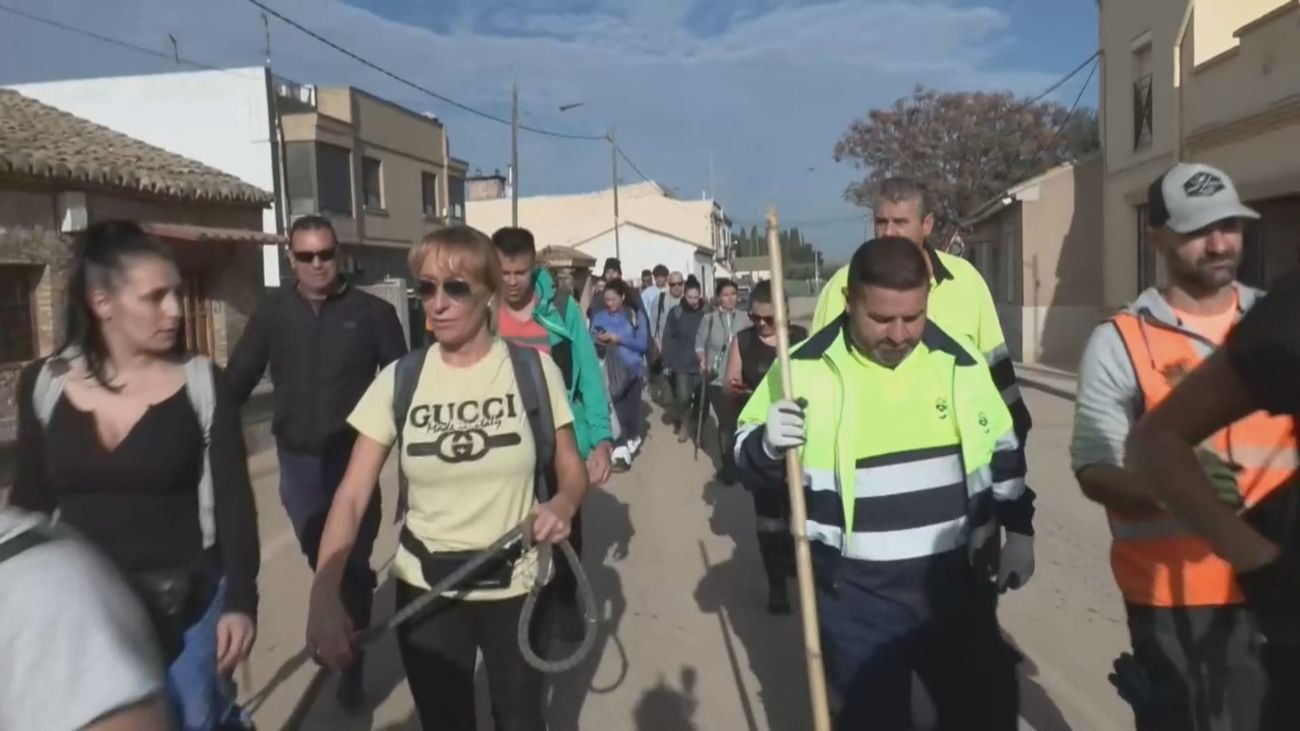 150 voluntarios siguen las batidas de búsqueda de Izan y Rubén en Torrent