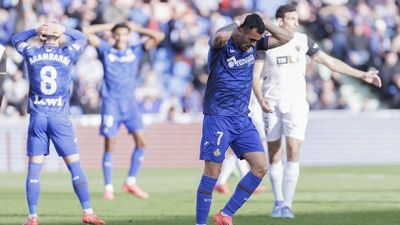 Presión para el palco; la afición del Getafe, cansada de los malos resultados