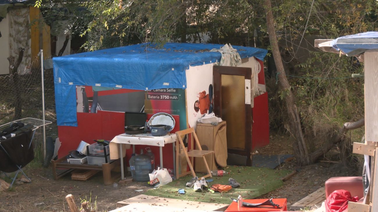 Los vecinos de Chamartín denuncian un asentamiento ilegal que no para de crecer