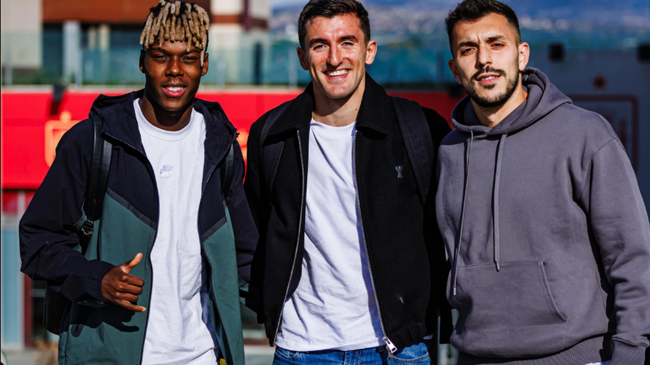 España se concentra con Samu, Paredes y Casadó como novedades