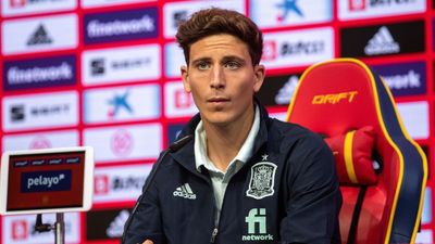 Pau Torres, baja ante Dinamarca y Suiza