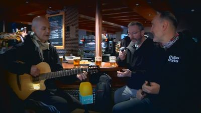 Nos sentamos ‘en la barra del bar’ con Celtas Cortos, que presenta su primera gira sinfónica