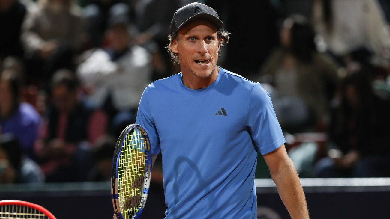 Diego Forlán pierde en su debut en el tenis profesional