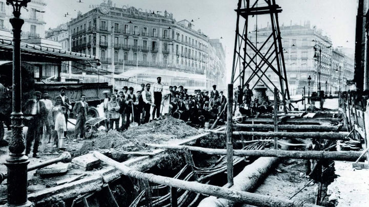 Deslízate por la historia del Metro de Madrid, uno de los mejores del mundo