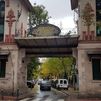 El dueño de la parcela del arco de la Colonia de la Prensa de Carabanchel quiere donarlo a cambio de dejar de pagar el IBI