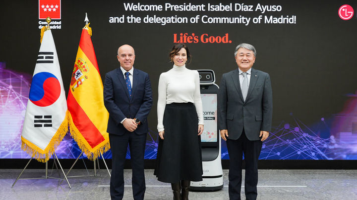 Díaz Ayuso en su visita al parque científico de la multinacional LG / @ComunidadMadrid