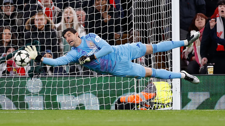 Courtois / REAL MADRID