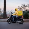 Los repartidores de Glovo dejarán de ser autónomos, así serán sus nuevos contratos laborales