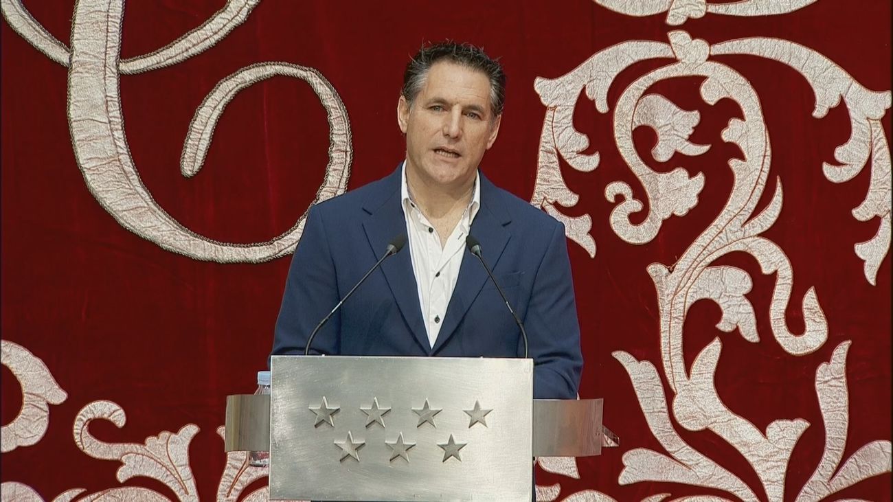 Javier Pulido defiende el Artículo 3 en el acto de Madrid por el Día de la Constitución: "Nos acosaron brutalmente"