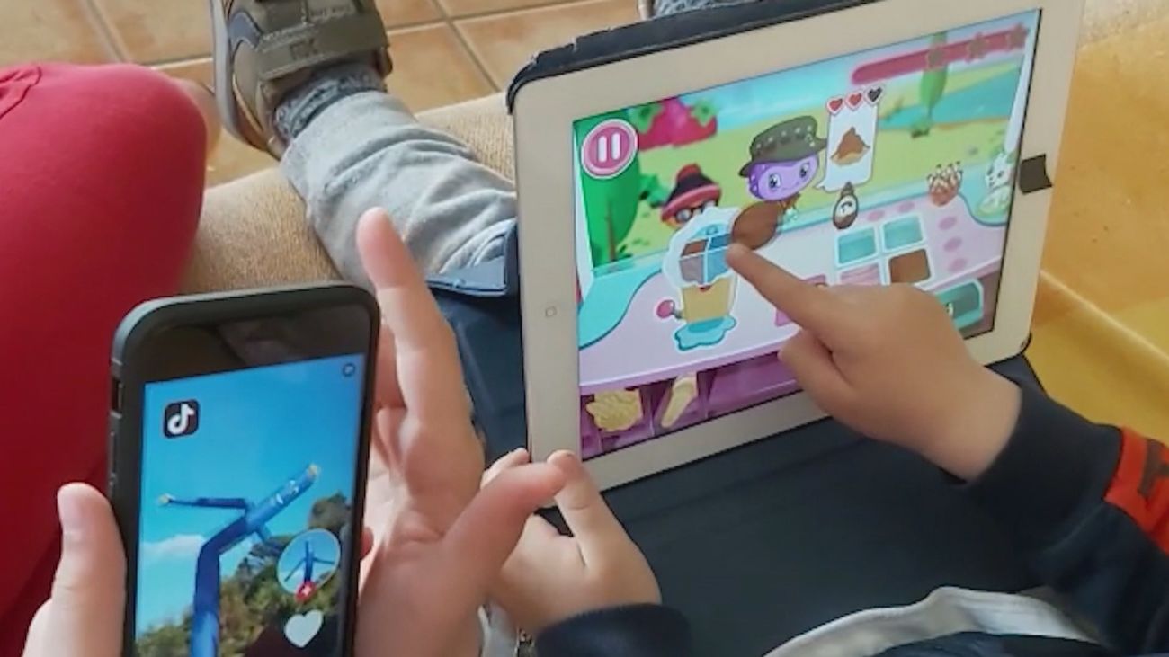 Un informe desaconseja el uso de dispositivos móviles hasta los 6 años