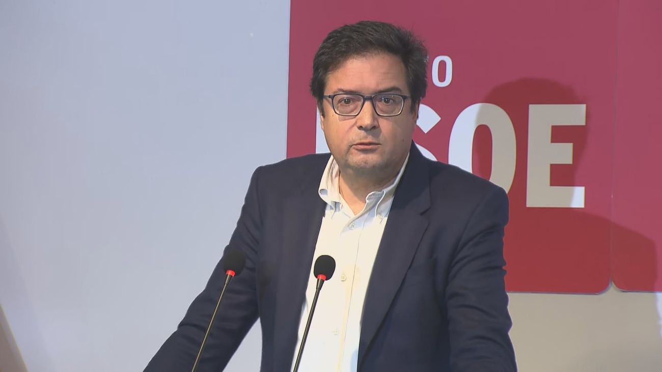 López pide a los alcaldes del PSOE trabajar por "una alternativa de gobierno" en Madrid