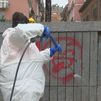 Las 'patrullas antigrafiti' han limpiado ya en Madrid 1.500.000 m2