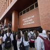 Madrid financiará grados y másteres a 5.550 universitarios con necesidades económicas para el próximo curso
