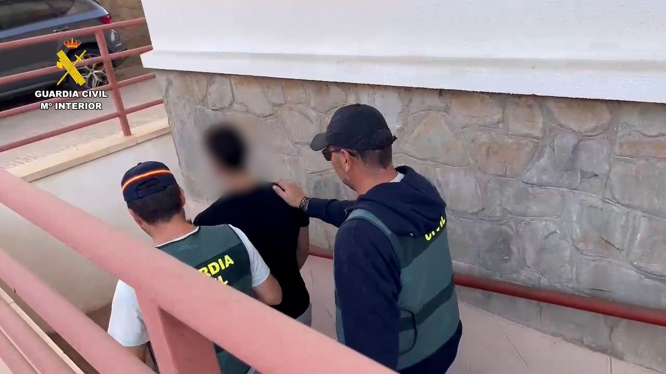 La Guardia Civil detiene a dos jóvenes por la muerte de un hombre en Níjar (Almería)