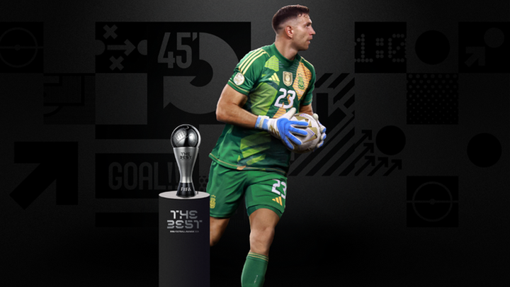 Dibu Martínez / FIFA