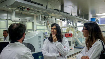 Aseguran que la directora del CNIO es accionista de dos empresas biotecnológicas