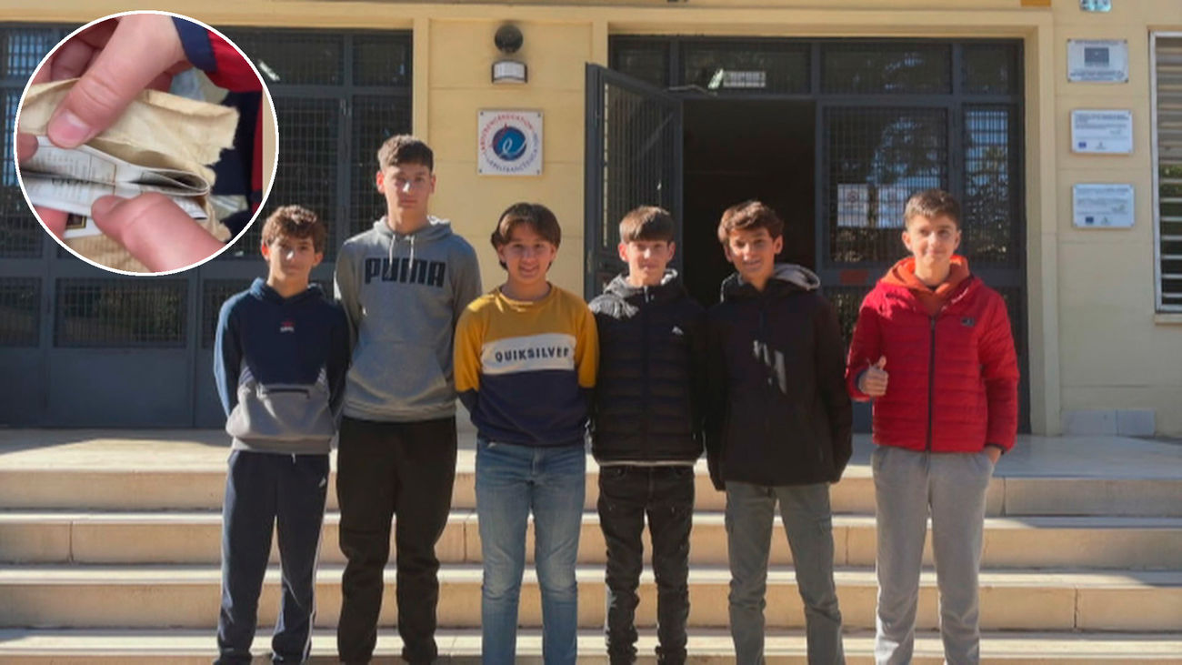 El espíritu de la Navidad: 6 adolescentes encuentran 3.000 euros en la calle y llaman al 112 para devolverlo