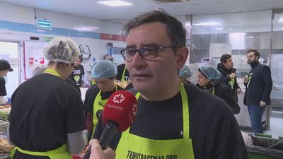 Mil personas vulnerables de Madrid, invitadas a una cena solidaria en Cuatro Vientos