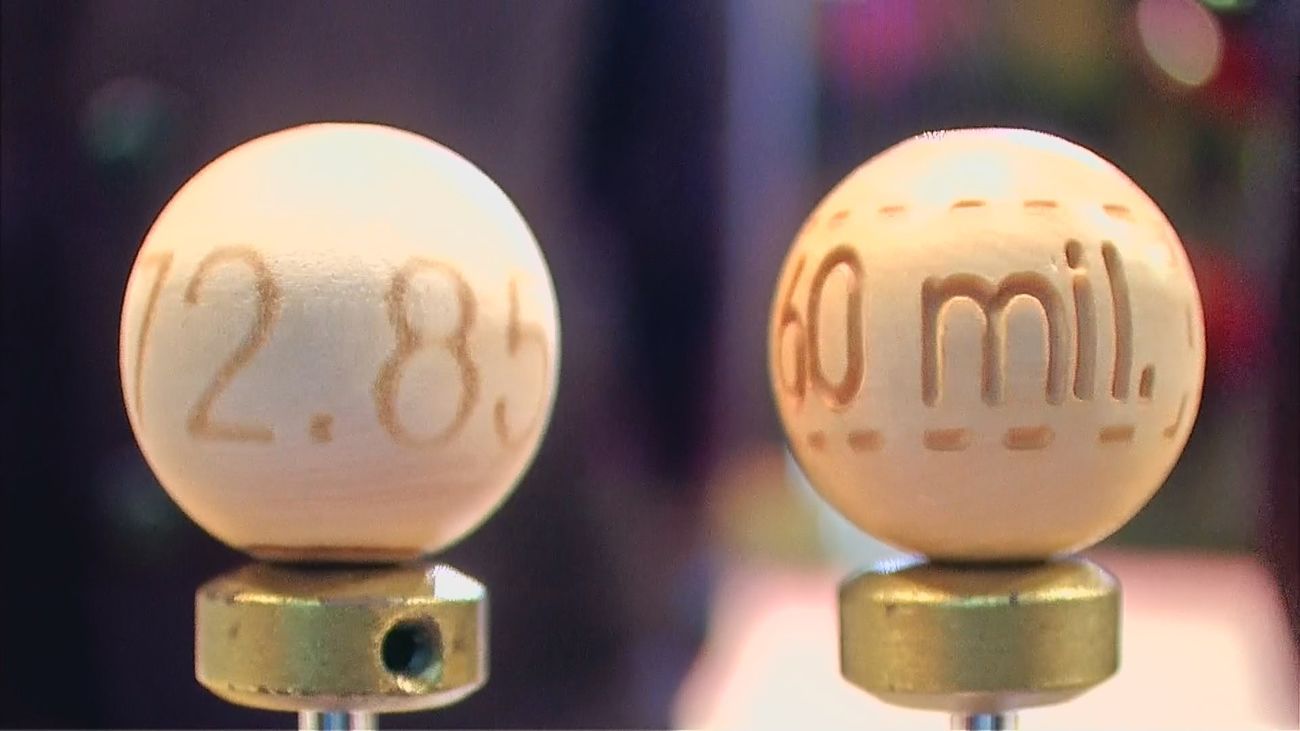 El segundo quinto premio del Sorteo de Navidad es el 72853 y se olvida de Madrid