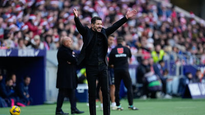 Simeone cumple 13 años en el Atlético de Madrid como líder de La Liga