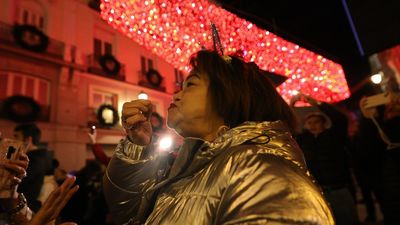 ¿Quieres asistir a las Campanadas de Fin de Año en la Puerta del Sol? Esto es lo que debes tener en cuenta