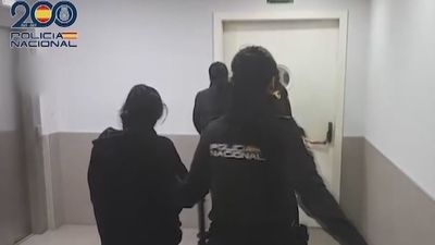 Cuatro detenidas en Madrid por robar en un centro religioso e irse después de compras navideñas