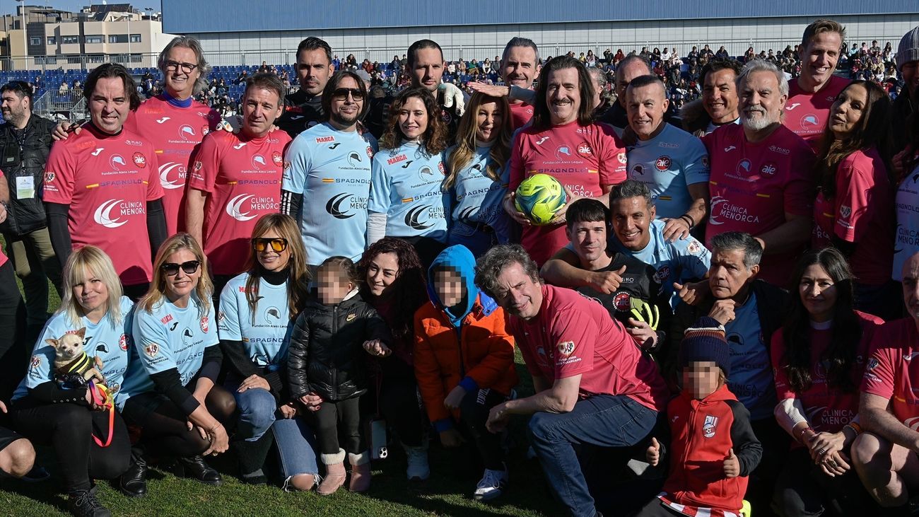 Famosos y exfutbolistas juegan un partido benéfico en Fuenlabrada contra el cáncer infantil