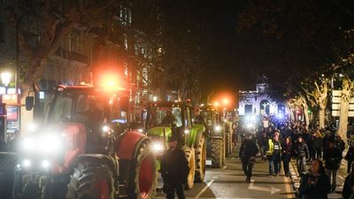 Una manifestación masiva vuelve a pedir la dimisión de Mazón dos meses después de la DANA