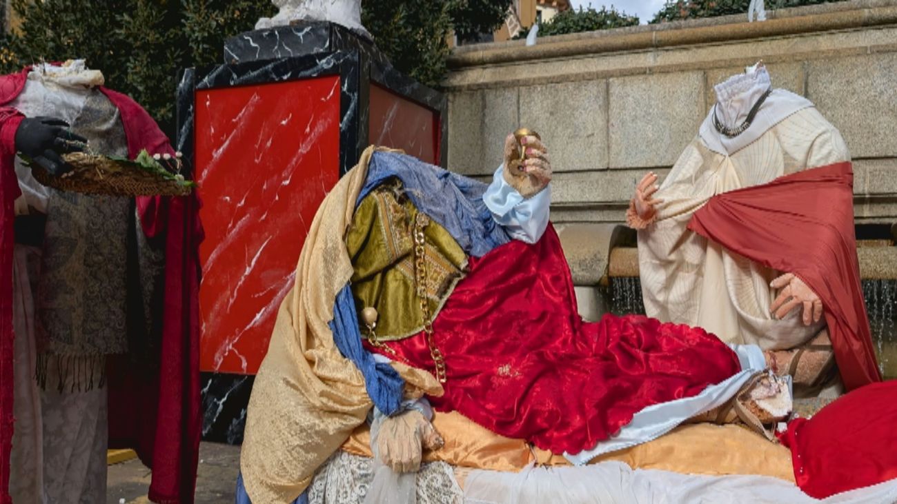 Restituyen las figuras decapitadas del belén en San Lorenzo de El Escorial