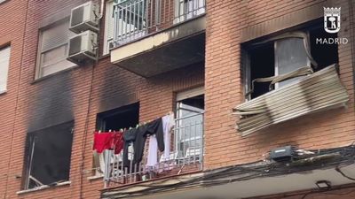 23 intoxicados leves por humo tras un incendio en un piso de Carabanchel