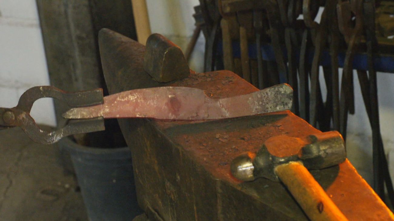 Forjamos un cuchillo en la fragua de todo un bandolero