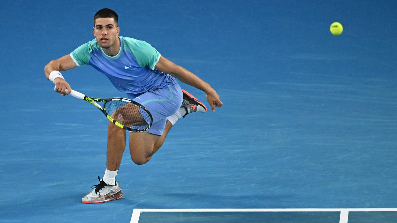 Alcaraz pierde ante De Miñaur en una exhibición