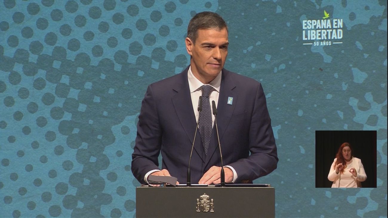 Sánchez inaugura los actos por los 50 años de la muerte de Franco sin la presencia del PP ni del Rey