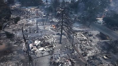 El Paseo de la Fama, en alerta de evacuación por el incendio en las montañas de Hollywood