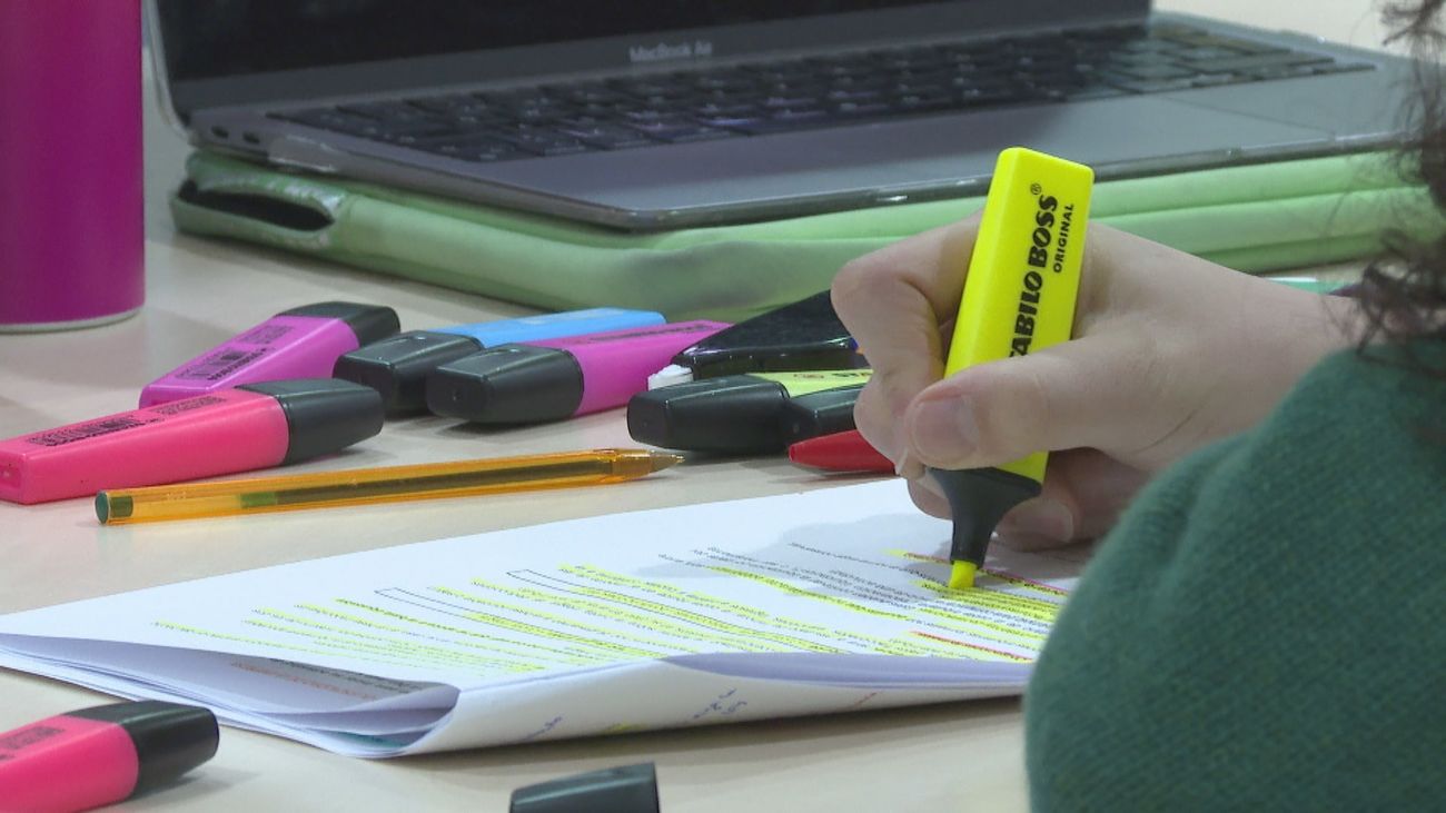 11 bibliotecas de Madrid capital amplían horario para preparar los exámenes de febrero