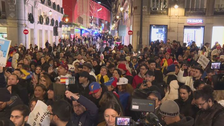 Concentración de apoyo a la democracia en Venezuela en Madrid / Telemadrid