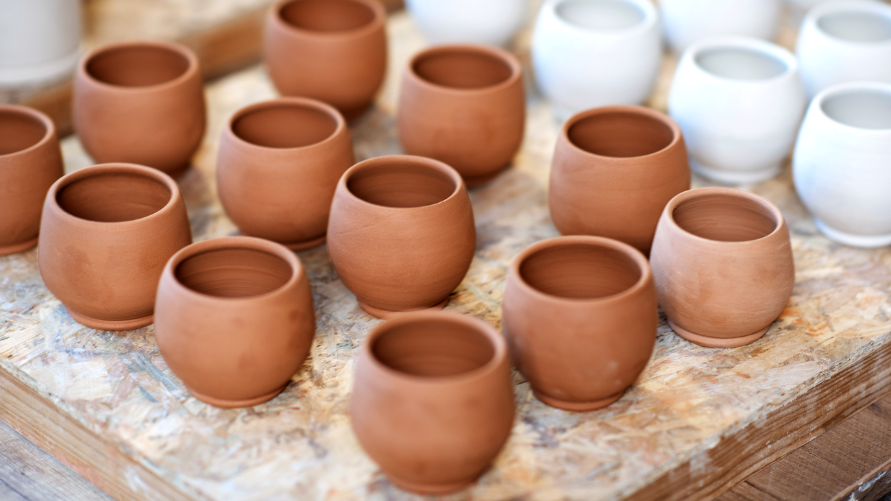 Cómo convertirnos en auténticos alfareros con este taller de cerámica de Arturo Soria