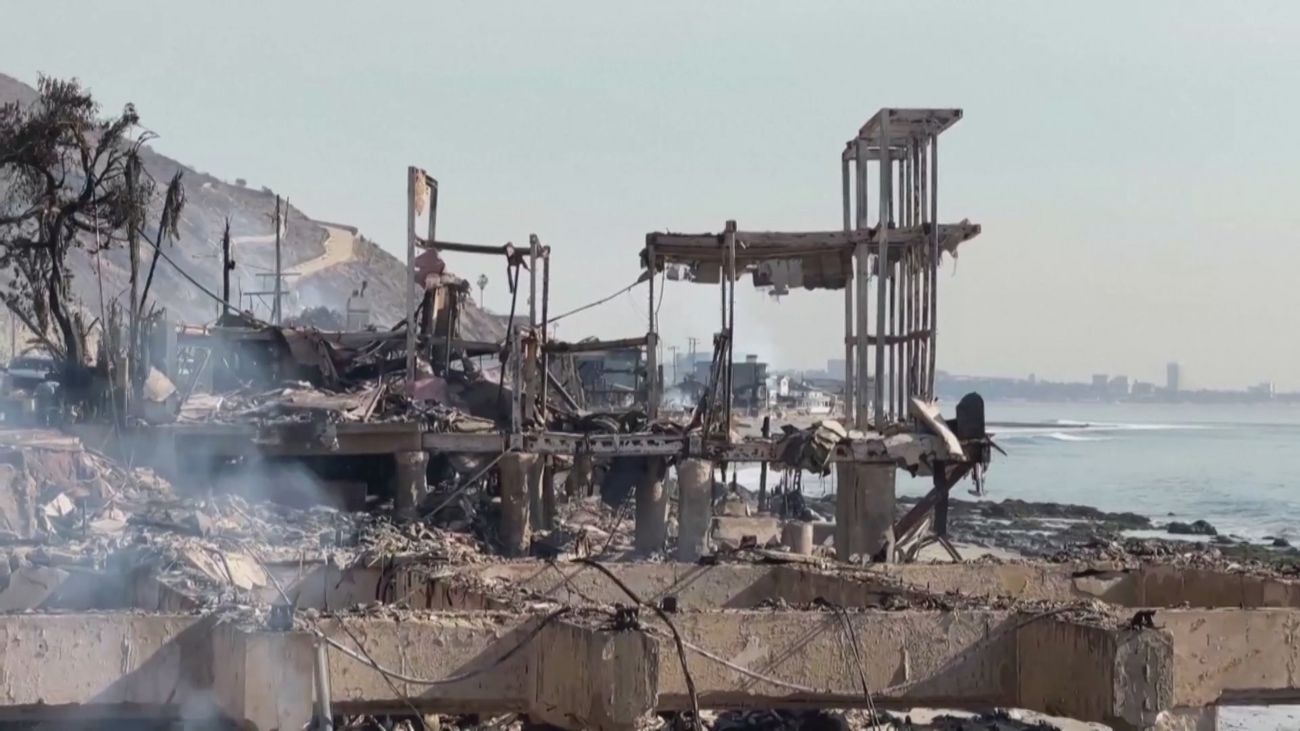 Incendios en Los Ángeles:  al menos 11 muertos, 130.000 evacuados y más de 14.500 hectáreas arrasadas